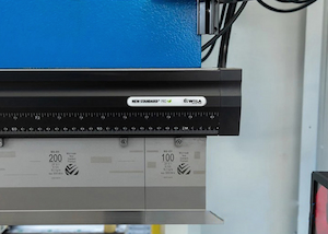 Der Spatenstich für die Jahresproduktion von 400 rein elektrischen Servo-Abkantbiegemaschinen